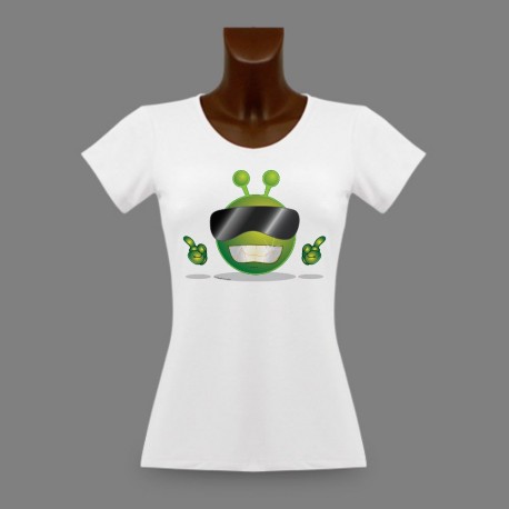 Women's Slim Funny T-Shirt - Cool Alien Smiley
