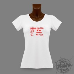 Women's Slim Funny T-Shirt - Ne pas toucher aux filles, Red