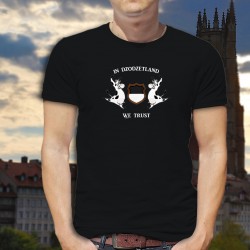 Baumwolle T-Shirt - In Dzodzetland we Trust - Variation des amerikanischen Mottos "In God we trust" und Fribourg-Kühen