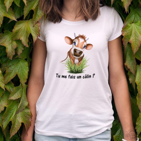 Tu me fais un câlin ? ✿ T-shirt humoristique mode dame avec une petite vachette à corne faisant les yeux doux