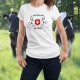 T-Shirt femme - In Switzerland we Trust (nous croyons en la Suisse)  deux vaches Holstein entourant le blason de la Suisse