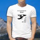 Je n'ai pas besoin de thérapie, je veux juste aller skier ★ T-Shirt humoristique homme avec un skieur sur une montagne