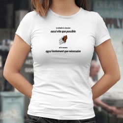 Je déballe le chocolat aussi vite que possible ❤ Frauen T-shirt