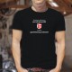 Un bon jurassien remplit son verre aussi vite que possible et le déguste aussi lentement que nécessaire ✚ T-Shirt coton homme