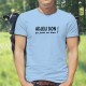 Adjeu don ! ça joue ou bien ? ★ T-Shirt homme, phrase culte romande à traduire par "Salut, comment ça va ?"