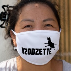 Dzodzette ❤ silhouette de vache ❤ Masque en tissu double couche, lavable inspiré du logo d'une marque de sport connue