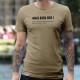 Mais bien sûr ! Et la marmotte met le chocolat ✪ Herren T-Shirt