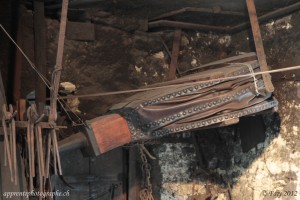 Soufflet servant à attiser le feu afin d'augmenter la température permettant ainsi de travailler le métal plus facilement