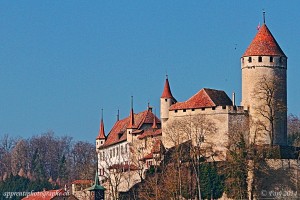 Le château de Lucens en HDR