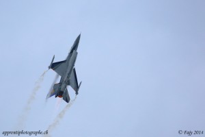 Le F-16 de la Belgian Air Force en accélération ascensionnelle...