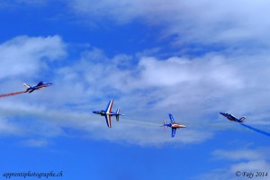 Les solos de la Patrouille de France en croisement à quatre